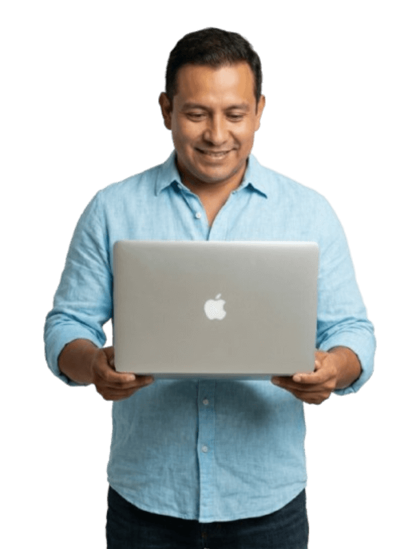 Profesional gestionando su sitio web con éxito